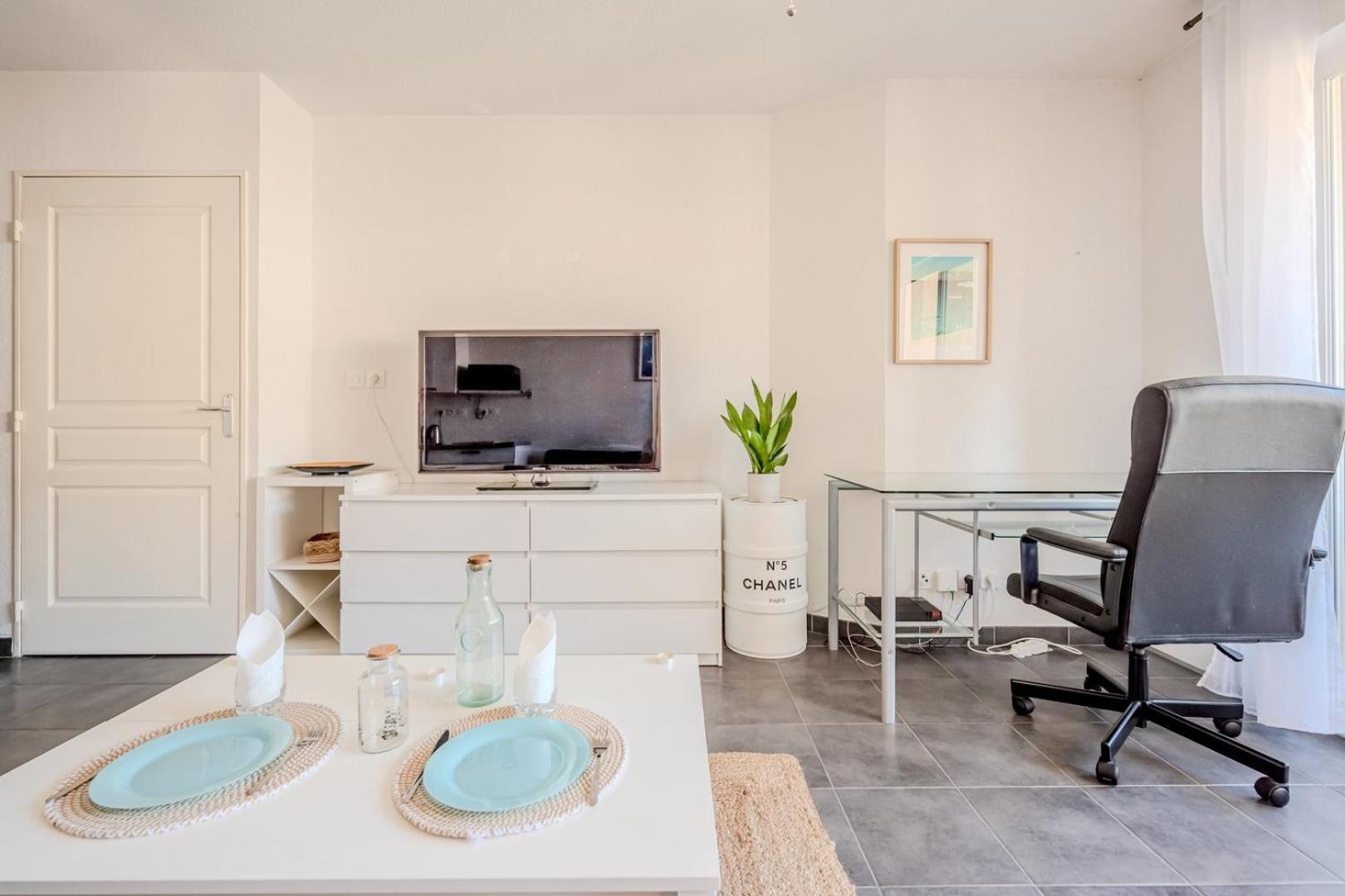 Apartament Le Neroli T2 Dernier Etage Avec Terrasse Et Garage Tulon Zewnętrze zdjęcie