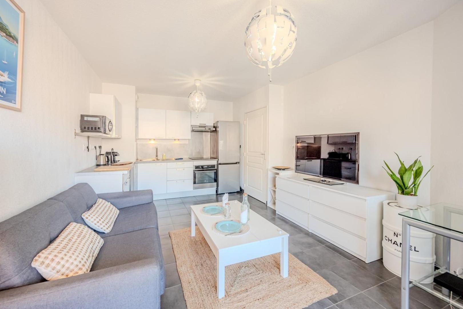 Apartament Le Neroli T2 Dernier Etage Avec Terrasse Et Garage Tulon Zewnętrze zdjęcie